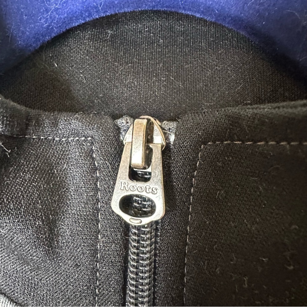 Roots Canada kids zip up lightweight jacket - Picture 3 of 12